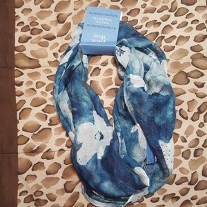 NWT Simply Vera Wang Infiniti scarf